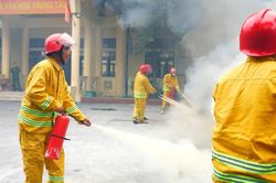 Xã An Khánh đưa kỹ năng chữa cháy đến từng khu dân cư