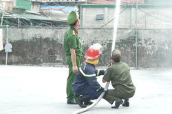Chủ động đưa nguồn nước chữa cháy vào ngõ sâu