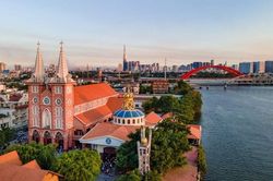 Tiếng chuông vọng bên sông