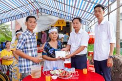 Xã U Minh hỗ trợ gia đình ngư dân tử nạn trên biển