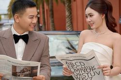 Ngọc Trinh đeo vàng 'đỏ tay' trong đám cưới