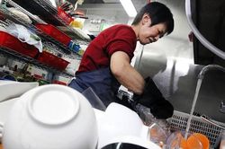 Vì sao người Trung Quốc không chuộng máy rửa bát?