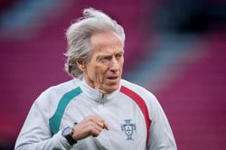 HLV Jorge Jesus: Ronaldo có thể trở lại đội tuyển Bồ Đào Nha nếu muốn