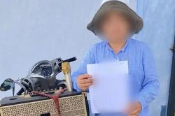 Mang loa đi đòi nợ, người phụ nữ bị mời làm việc