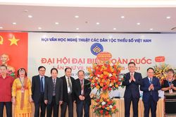 Văn học nghệ thuật làm giàu thêm đời sống tinh thần đồng bào các dân tộc