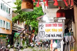 Quán bánh trôi tàu 'bác Phạm Bằng' ngày mở cửa trở lại