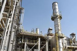 OPEC+ duy trì hạn ngạch khai thác dầu