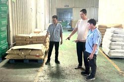 Bắt nhóm đối tượng trộm 3 tấn hạt nhựa, tổng trị giá hơn 263 triệu đồng