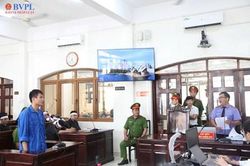 Kiểm sát viên bảo vệ quan điểm truy tố tại phiên tòa xét xử vụ án đặc biệt nghiêm trọng