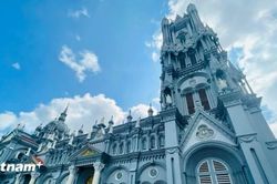 Nhà thờ Bác Trạch - 'góc trời Âu' giữa miền quê ven biển Hưng Yên