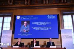 Giải Nobel Vật lý 2026 vinh danh nhà khoa học người Bỉ Francis Halzen