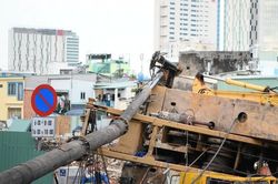 Khắc phục sự cố máy thi công bị đổ tại dự án rạch Xuyên Tâm