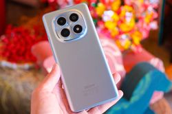 Đây là 5 smartphone Android tầm trung hấp dẫn nhất năm