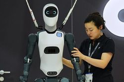 Robot hình người: Trung Quốc chế tạo, nhưng Đức có thể cung cấp khớp nối và bàn tay