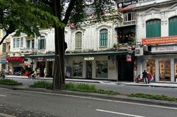 Thương hiệu bán lẻ tính lại bài toán mặt bằng