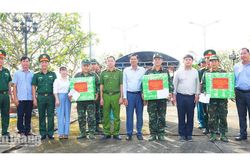 Vĩnh Phong: Lấy mẫu sinh phẩm 712 mộ liệt sĩ phục vụ giám định ADN