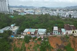 Nghiên cứu phương án di dời các hộ dân ra khỏi vùng nguy cơ sạt lở núi Một