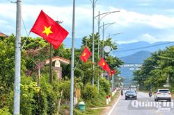 Đường cờ Tổ quốc, sắc thắm đỏ quê hương