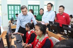Phó Bí thư Tỉnh ủy, Chủ tịch Ủy ban MTTQ tỉnh Ma Thế Hồng kiểm tra tại xã Thông Nguyên