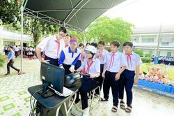 Hơn 1.400 học sinh Khánh Hòa được tập huấn kỹ năng lái xe an toàn