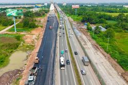 Mở rộng cao tốc TP.HCM - Long Thành: Thiếu nhựa đường, nhân lực trong giai đoạn nước rút