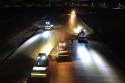 Quảng Ngãi: Chạy đua với thời tiết, nhiều dự án hạ tầng thi công xuyên đêm