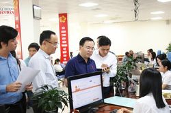 Đoàn giám sát của Ủy ban Khoa học, Công nghệ và Môi trường làm việc tại Lạng Sơn