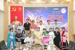 NSND Xuân Bắc, Tự Long giao lưu với khán giả nhỏ tuổi trong 'Chắp cánh tuổi thơ'