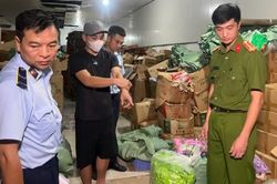 Khởi tố bị can về sản xuất, buôn bán thực phẩm giả tại Hà Nội