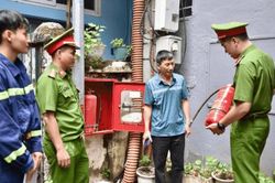Tuyên truyền lắp thiết bị truyền tin báo cháy
