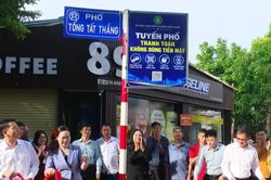 Phường Kiến Hưng khai trương tuyến phố không dùng tiền mặt