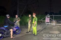 Công an TPHCM tập trung ứng phó thời tiết diễn biến phức tạp, mưa lũ, sẵn sàng hỗ trợ người dân