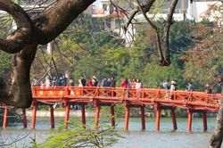 Hà Nội nắng nhẹ, sáng và đêm trời lạnh