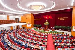 Ngày làm việc thứ hai Hội nghị Trung ương 4 khóa XIV: Thảo luận về thu hút nhân tài, quy định về đảng viên tham gia đầu tư, kinh doanh