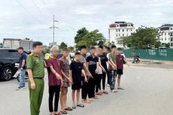 Nhóm thanh thiếu niên ném vỏ chai bia vào người đi đường bị khởi tố hình sự