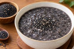 5 món ăn - bài thuốc hỗ trợ cải thiện táo bón ở người cao tuổi