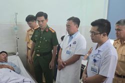 Phớt lờ hiệu lệnh, thanh niên tông xe gãy chân Đại úy CSGT