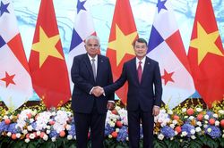 Thủ tướng, Chủ tịch Quốc hội hội kiến Tổng thống Panama