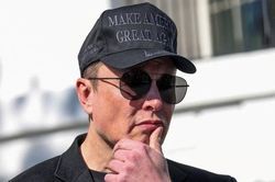Elon Musk tự làm chip