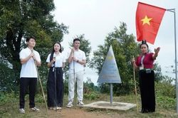 Điện Biên tổ chức giải leo núi chinh phục đỉnh Pú Tó Cọ và giải việt dã tại Mường Phăng