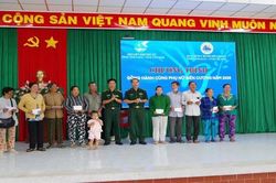 Bộ đội Biên phòng tỉnh Vĩnh Long đồng hành cùng phụ nữ biên cương
