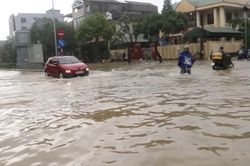 [Video] Mưa lớn diện rộng ở Trung Bộ, TP Huế và Đà Nẵng có nơi mưa trên 600mm