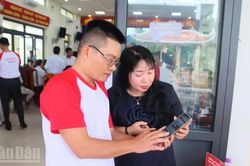 Diên Lâm đưa nền tảng số kết nối đến từng người dân