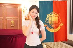 Nữ thủ khoa đầu vào UEB đạt 28,83 điểm, giành giải Nhì và điểm 10 Lịch sử trong kỳ thi tốt nghiệp
