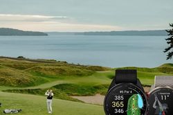 Garmin Approach S72 Watch chuyên cho bộ môn golf