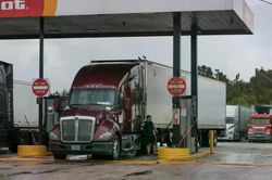 Dự báo giá dầu diesel năm 2027: Khó hạ nhiệt