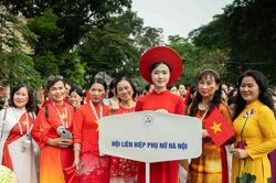 Tháng 10 - Tháng áo dài Hà Nội