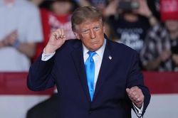 Người California phẫn nộ sau khi Tổng thống Trump nói cứ để Iran 'xóa sổ' Los Angeles, San Diego