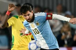 Messi tỏa sáng trong trận đấu chia tay, tuyển Argentina thắng dễ 3-0