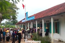 Vụ hàng trăm học sinh nghỉ học: Phụ huynh thừa nhận sai khi ngăn con đến trường